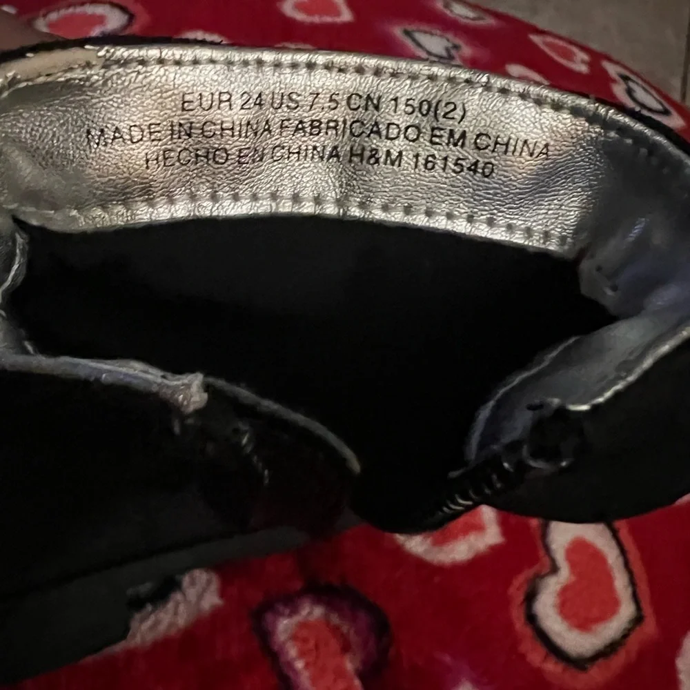 Boots size 7.5